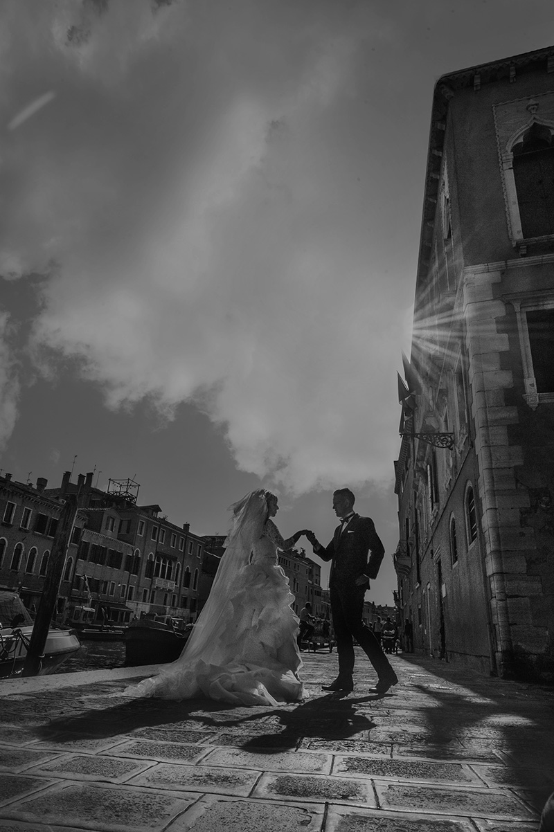 ślubna sesja zdjęciowa plenerowa w Wenecji